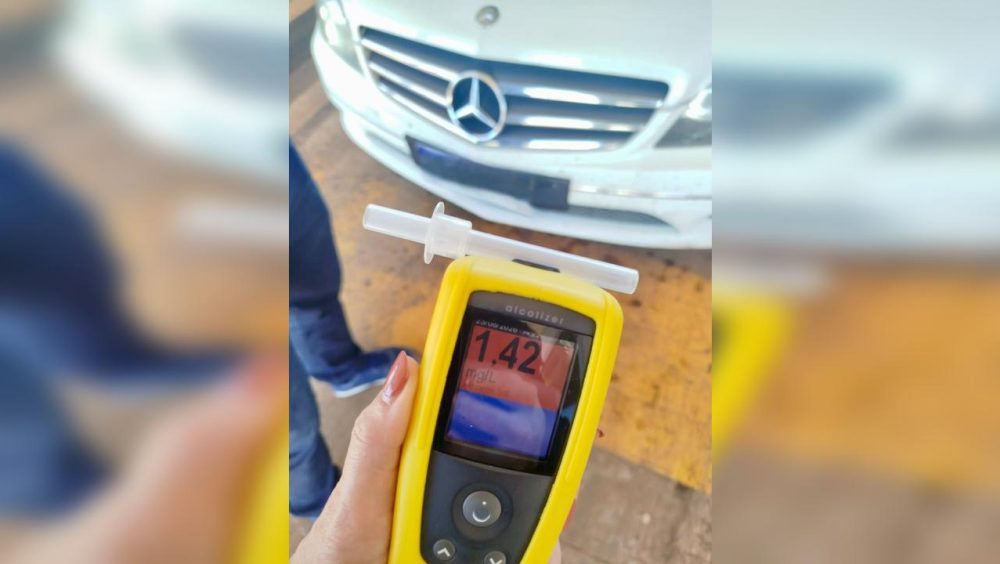 Motorista é preso por embriaguez ao volante ao tentar passar em pedágio de Cascavel Imagem referente a Motorista é preso por embriaguez ao volante ao tentar passar em pedágio de Cascavel