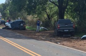 Homem morre após colisão entre Fiat Mobi e Ford Ranger na PR-180