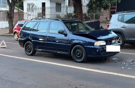 Acidente entre BMW e Parati é registrado no Centro de Cascavel