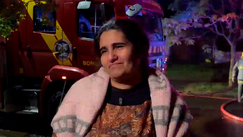 Família perde tudo após incêndio destruir casa em Cascavel