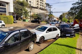 Acidente envolvendo quatro veículos mobiliza Siate ao bairro Country em Cascavel