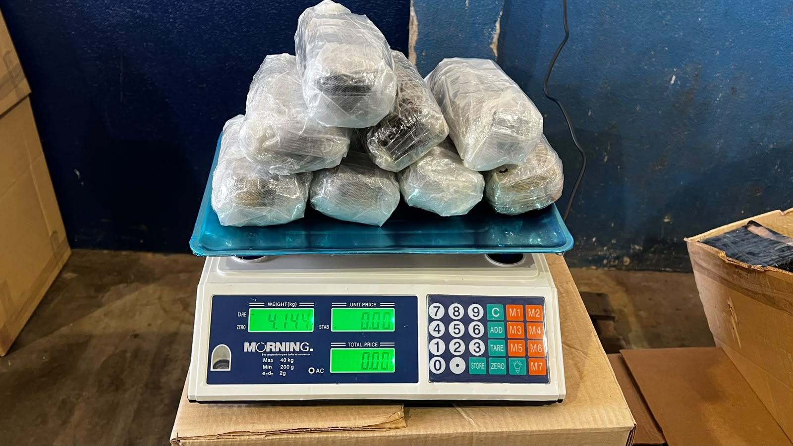 Receita Federal encontra maconha e haxixe em vistoria de mercadorias apreendidas em Foz do Iguaçu