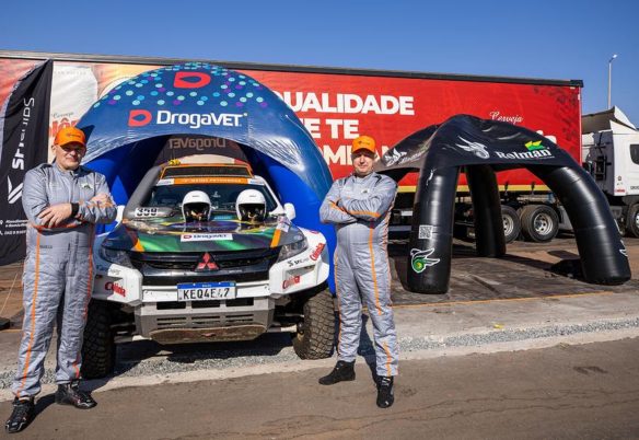 Dupla de Cascavel mantém regularidade e chega à vice-liderança no Rally dos Sertões