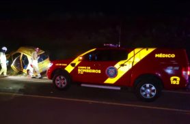 Fiat Picanto capota na PR-486 e deixa motorista de 56 anos ferido