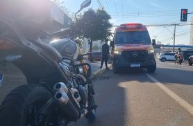 Acidente entre Fiat Linea e moto deixa duas pessoas feridas em Cascavel