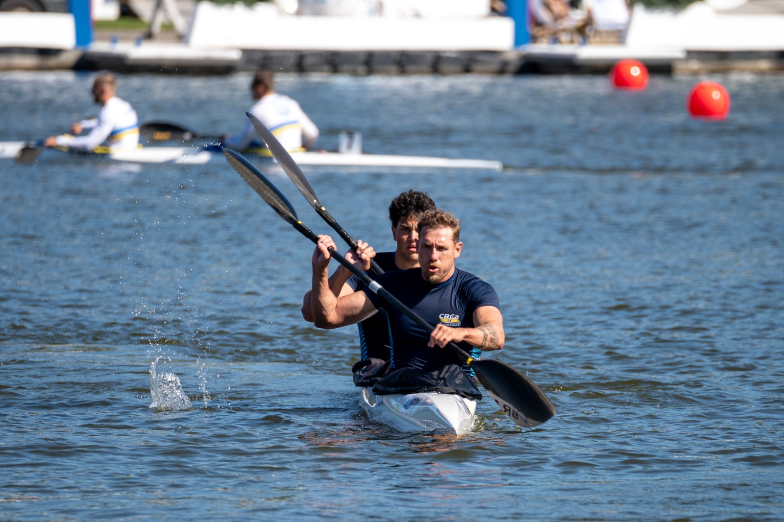 Dupla do Clube de Regatas Cascavel estreia no Mundial de Canoagem com vaga na semifinal na Polônia