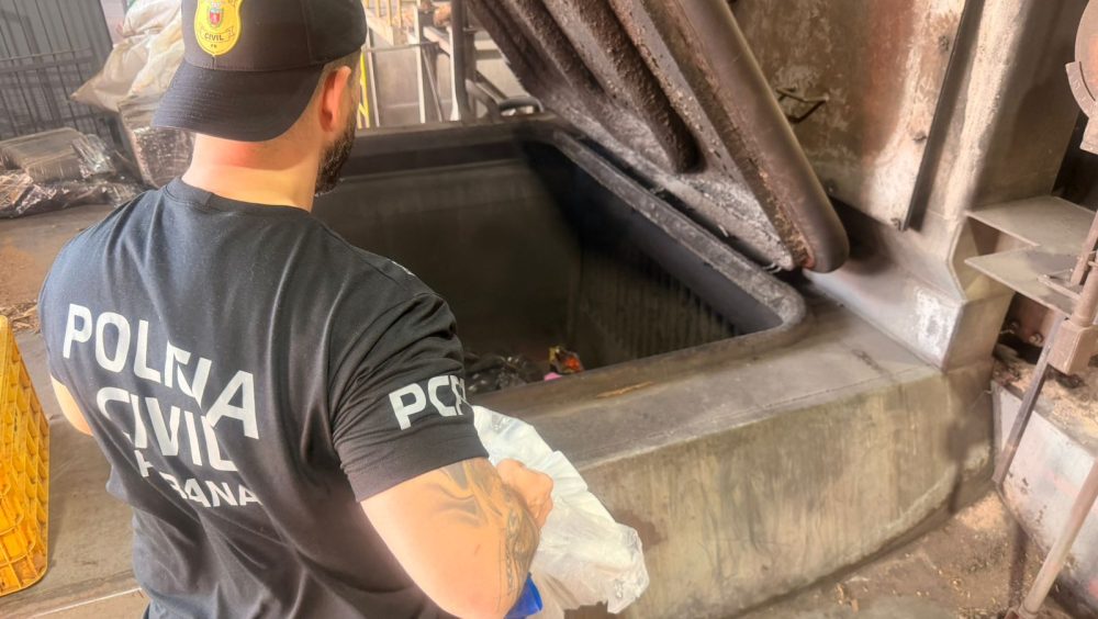 Polícia Civil incinera mais de 17 toneladas de drogas apreendidas em 2026 Imagem referente a Polícia Civil incinera mais de 17 toneladas de drogas apreendidas em 2026