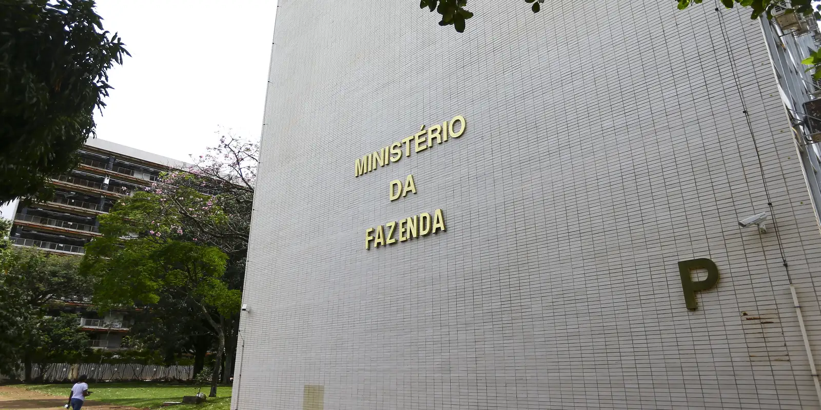 Imagem referente a Governo Central tem superávit de R$ 10,8 bilhões em julho