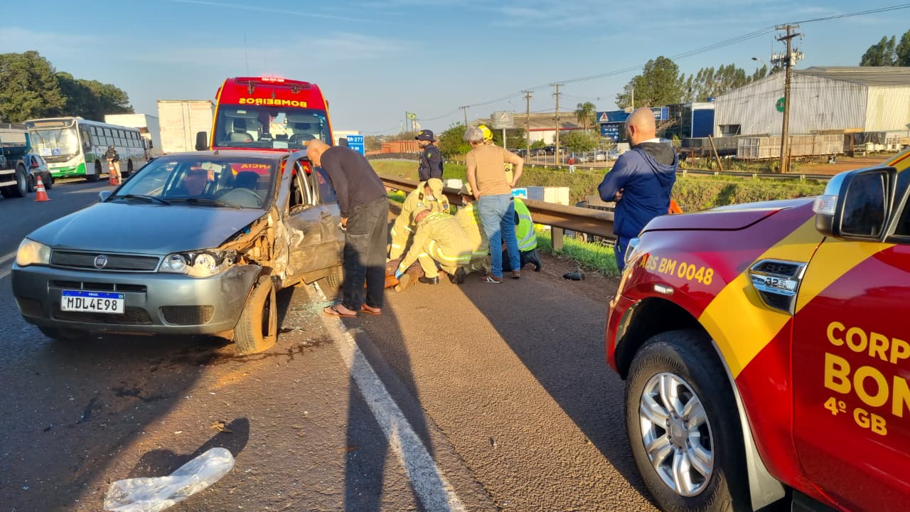Idoso fica em estado gravíssimo após forte colisão na rodovia BR-277