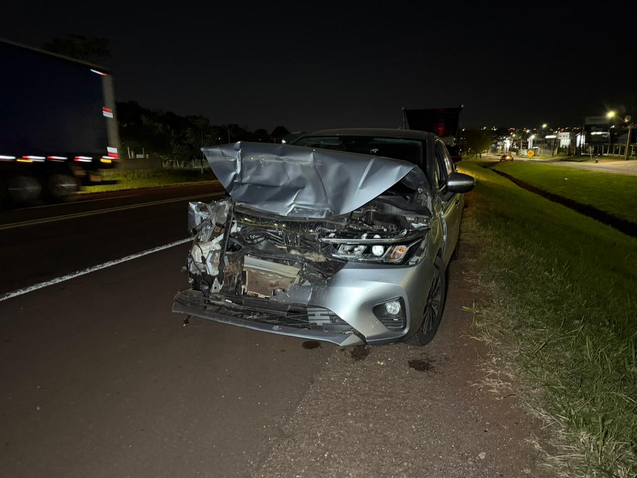 Honda City bate na traseira de BMW na BR-277 em Cascavel