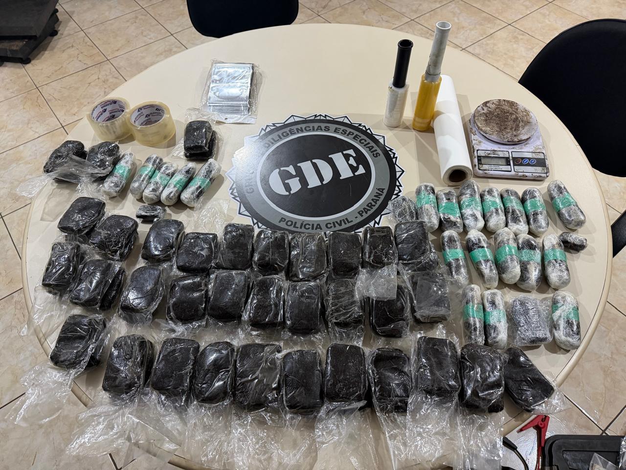 Imagem referente a PCPR apreende 9 quilos de haxixe em pousada no Centro de Foz do Iguaçu