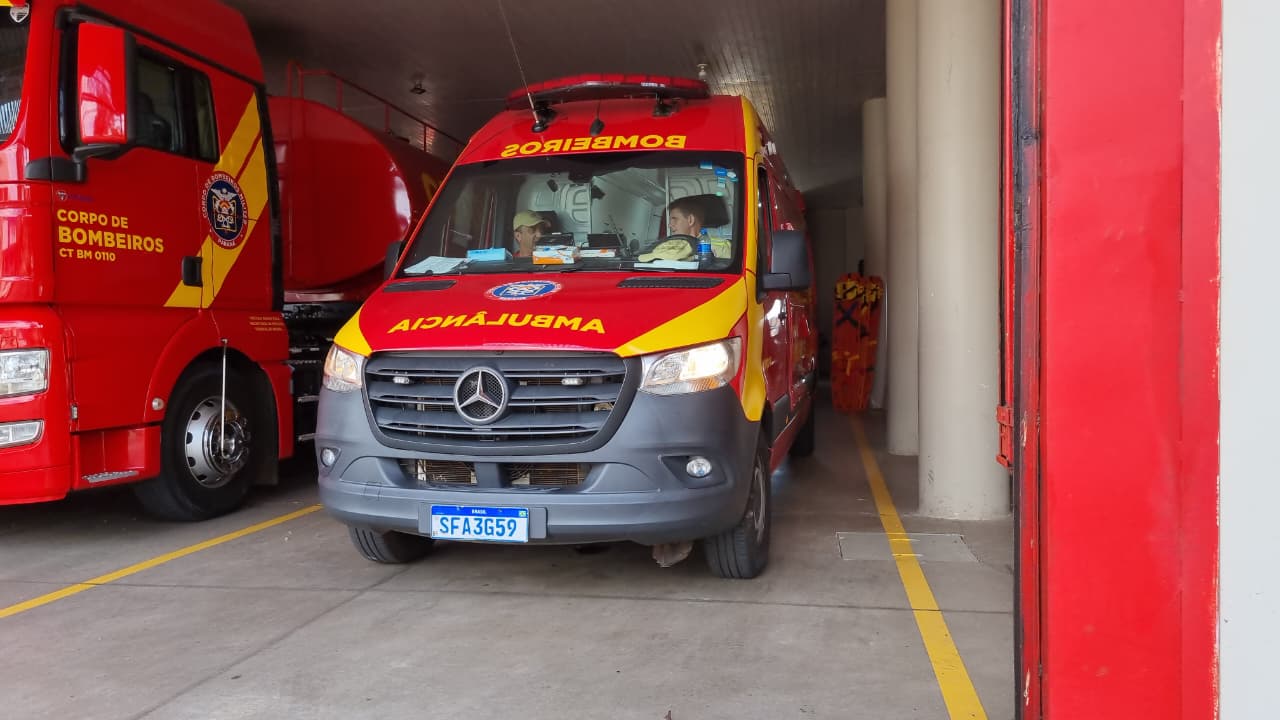 Mulher passa mal e busca atendimento no Quartel dos Bombeiros