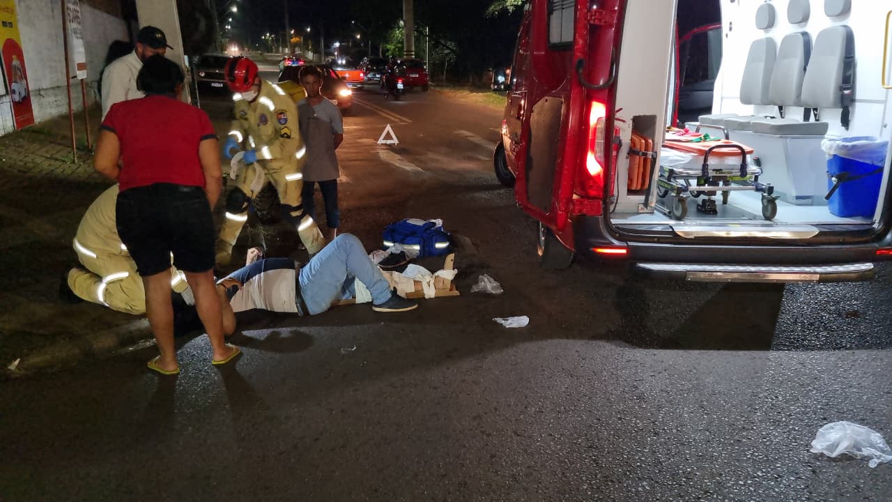 Motociclista fica gravemente ferido após colisão com Duster em Cascavel
