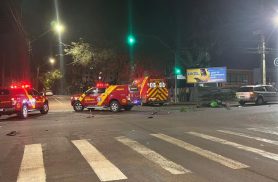 Motociclista fica ferido em colisão entre três veículos no Bairro Neva