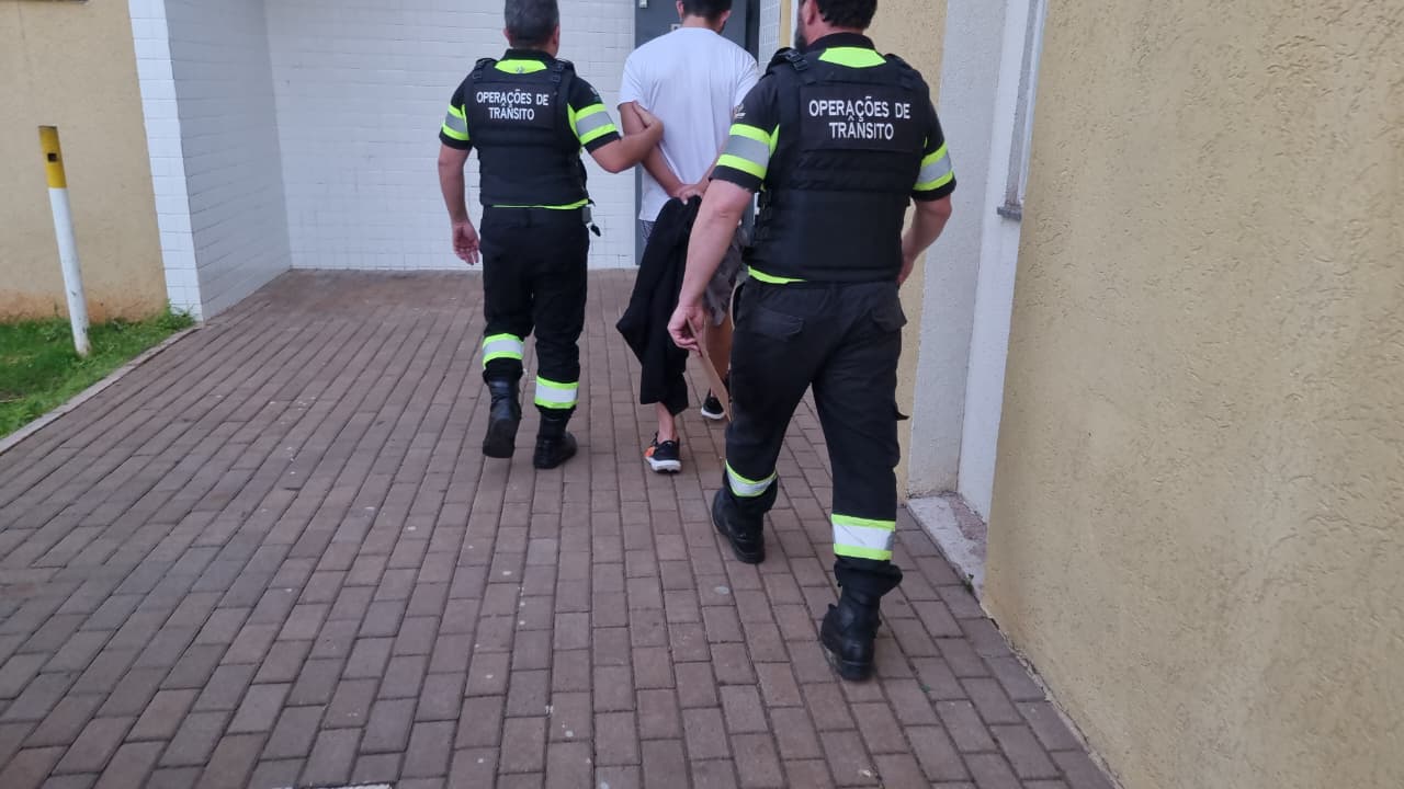 Resultado de 1,60 mg/l no bafômetro leva motociclista à prisão em Cascavel