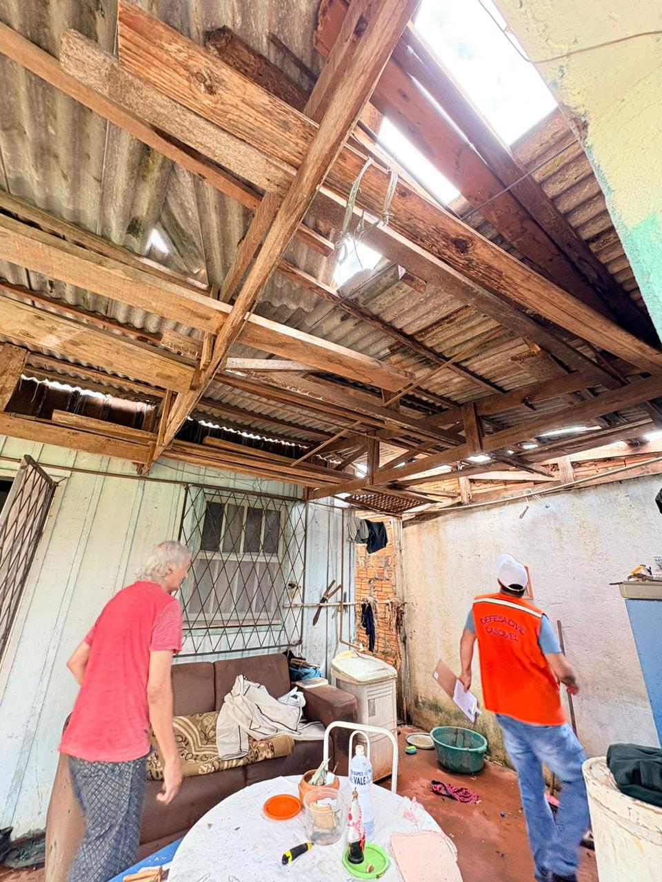 Defesa Civil de Cascavel registra mais de 40 ocorrências após forte temporal