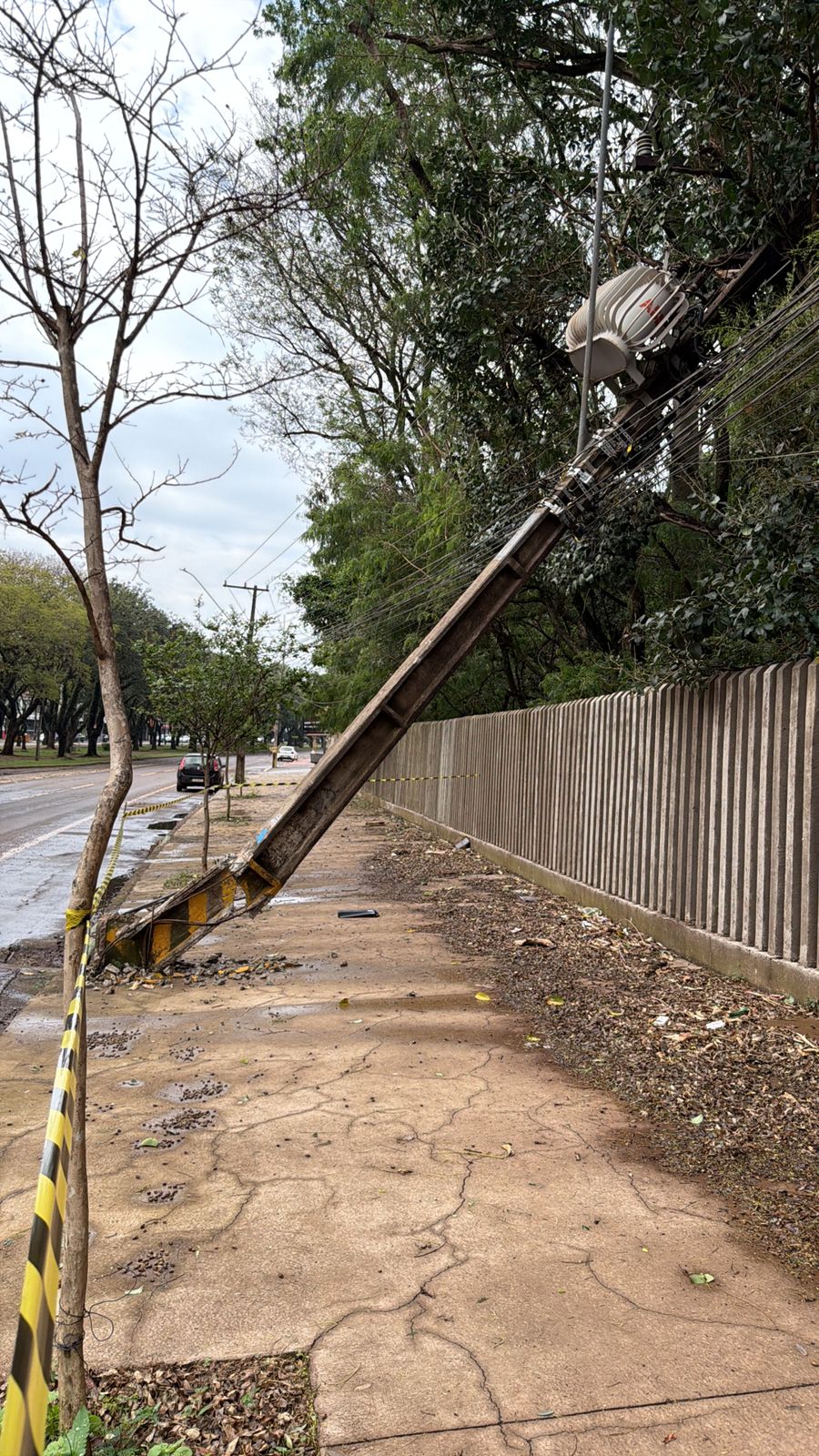 Imagem referente a Temporal deixa 5,5 mil clientes sem energia em Cascavel neste domingo