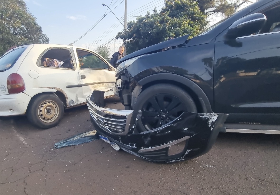 Batida entre Sportage e Corsa deixa três vítimas no Ciro Nardi