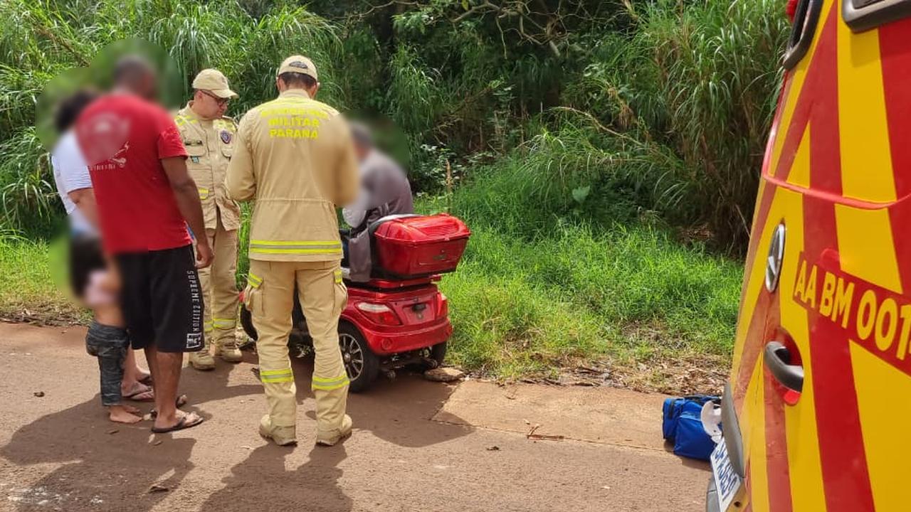 Idoso cai de triciclo após passar mal no Universitário