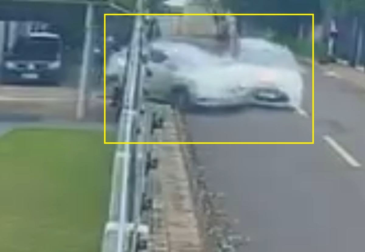 Câmera grava em vídeo instante da batida entre Onix e C3 no Cancelli
