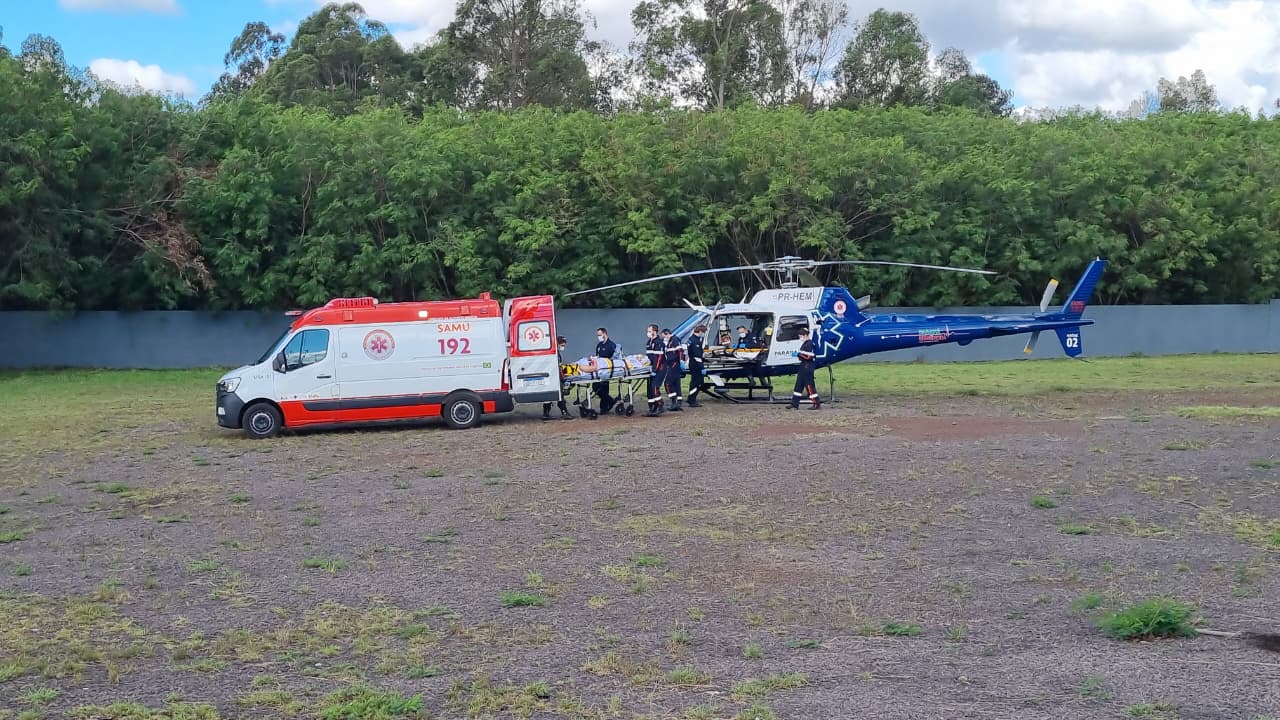 Mulher de 50 anos é transferida de helicóptero para Cascavel após grave acidente em Jesuítas