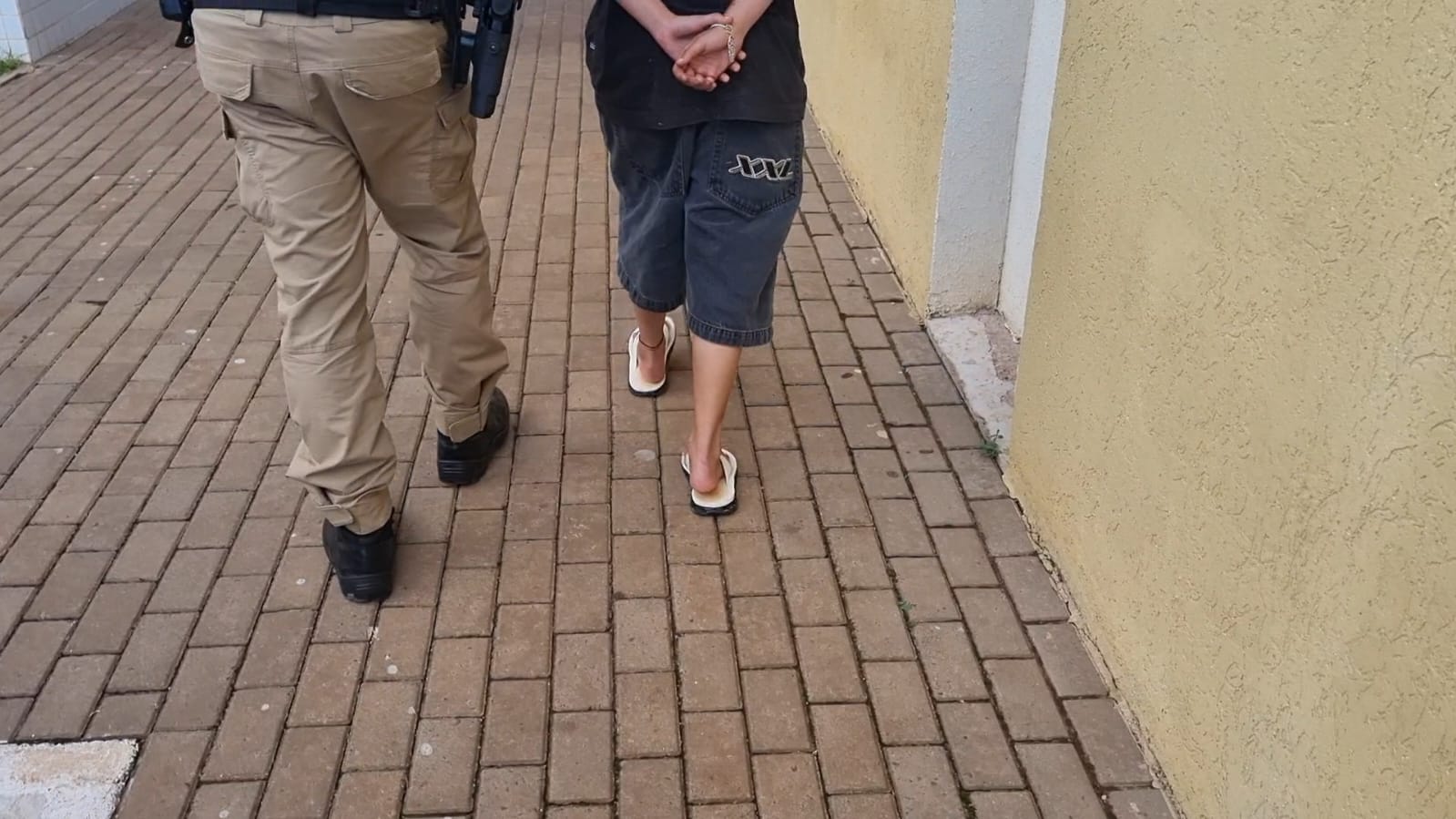 Jovem é flagrada com porção de cocaína em Cascavel