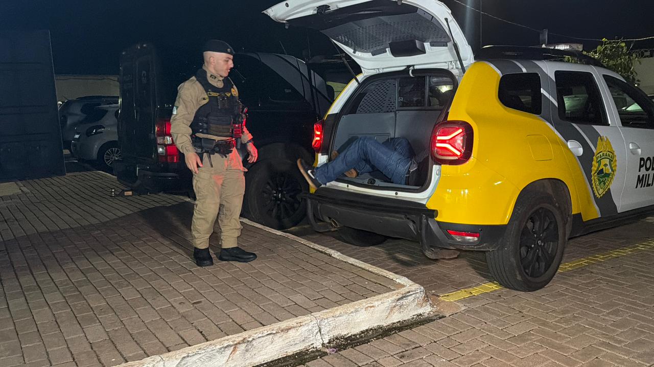 Homem de 59 anos quebra tudo em casa, ameaça matar cachorro e acaba preso pela PM no Morumbi, em Cascavel