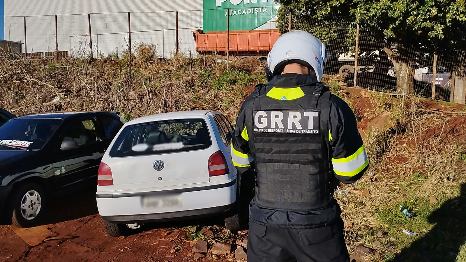 Gol envolvido em acidente é apreendido pelo GRRT após irregularidades