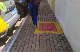 Desacato em sala de aula: aluna de 16 anos é levada à delegacia após ofender professora em Cascavel