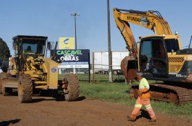 Prefeitura inicia obras de pavimentação no lado esquerdo da marginal da BR-277 Prefeitura inicia obras de pavimentação no lado esquerdo da marginal da BR-277