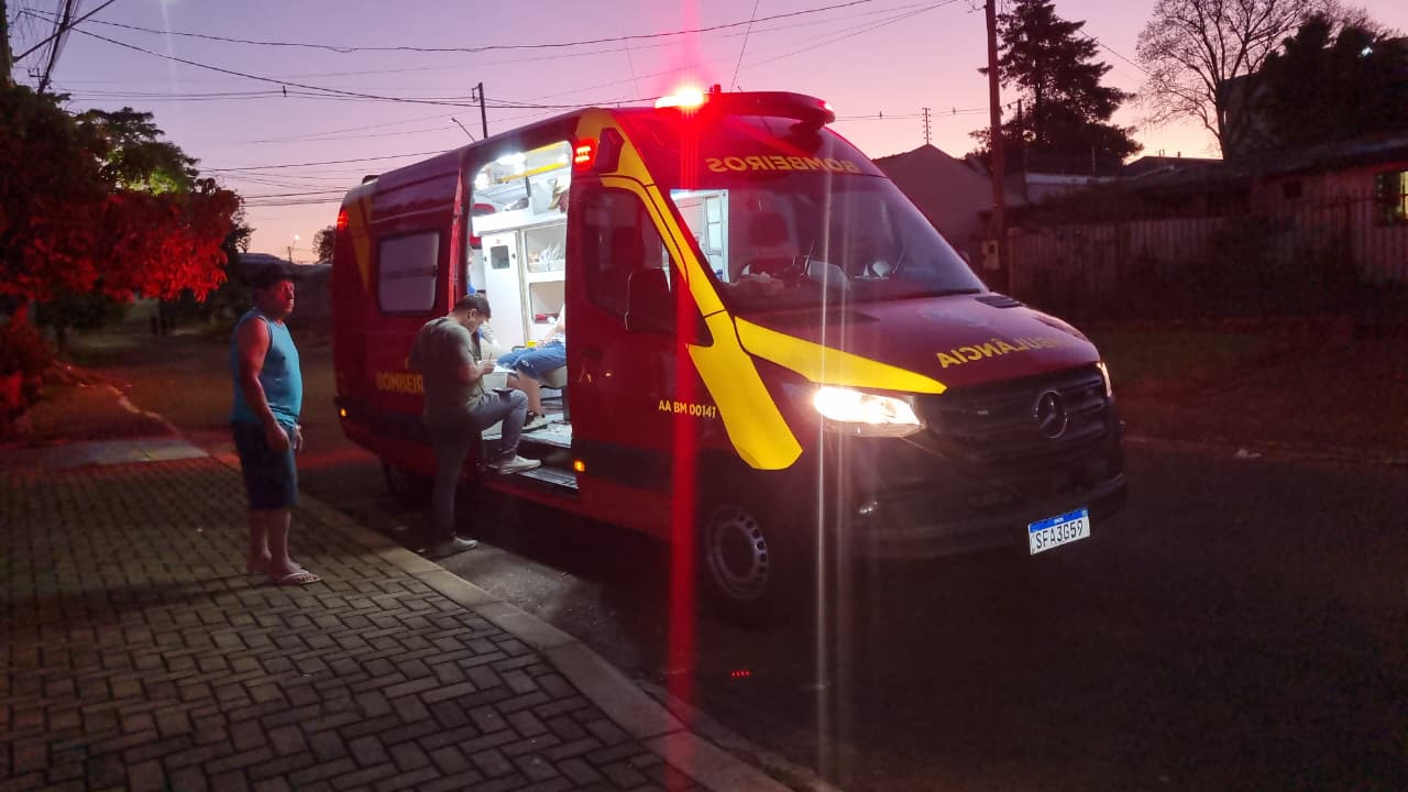 Adolescente fica ferido após cair de bicicleta no Bairro Universitário, em Cascavel