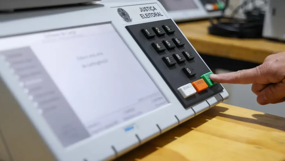 TSE aprova registros de seis candidatos à Presidência da República Imagem referente a TSE aprova registros de seis candidatos à Presidência da República