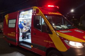 Palio e motocicleta se envolvem em acidente no Bairro Santa Cruz em Cascavel