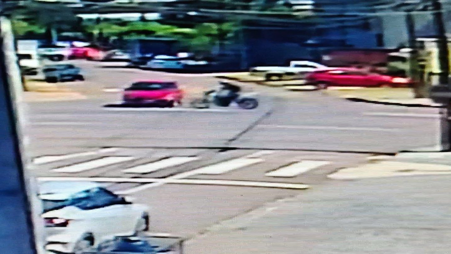 Novas imagens mostram forte colisão na Avenida Rocha Pombo
