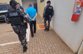 Idoso puxou criança pelo braço, beijou o rosto e pediu beijo na boca, diz PM
