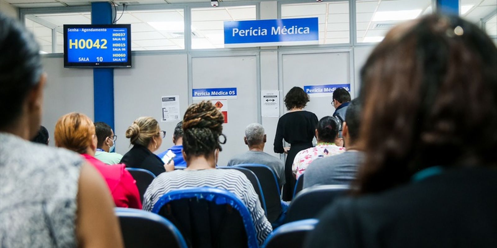 Imagem referente a Fila de espera por perícia do INSS é zerada em agosto