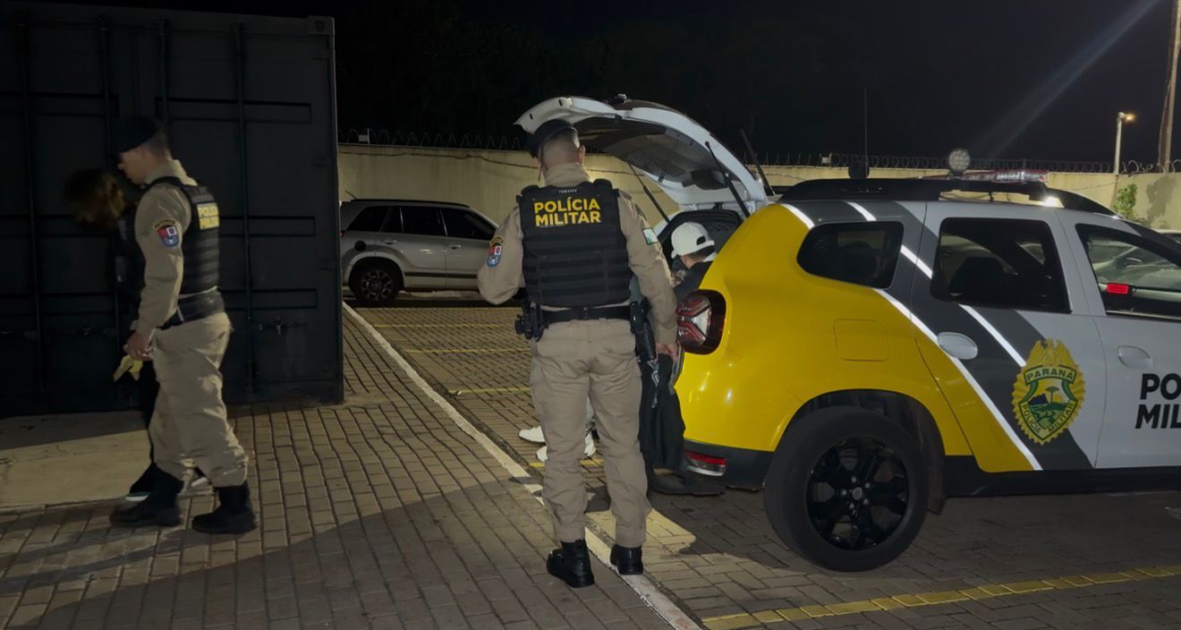Casal de jovens é detido com haxixe no Terminal Rodoviário de Cascavel