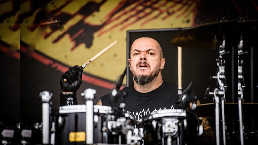 Igor Cavalera faz 56 anos: o baterista que ajudou a fazer Belo Horizonte ecoar pelo mundo Imagem referente a Igor Cavalera faz 56 anos: o baterista que ajudou a fazer Belo Horizonte ecoar pelo mundo