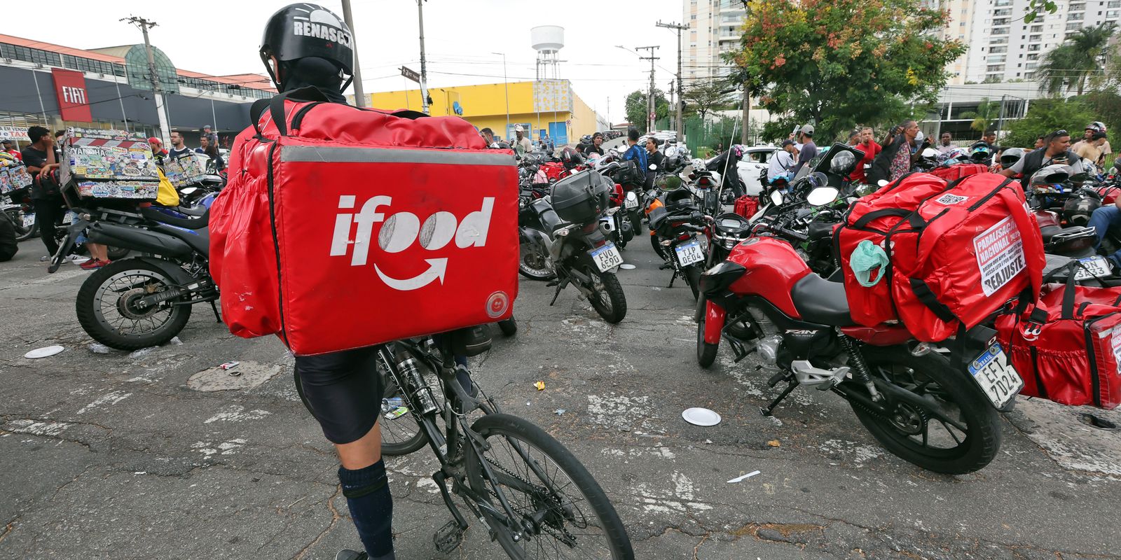 Imagem referente a Brasil tem 2 milhões de pessoas que trabalham por meio de aplicativos
