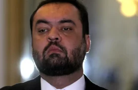 PF afirma que Castro recebeu adega, mansão e caviar para ajudar Refit PF afirma que Castro recebeu adega, mansão e caviar para ajudar Refit