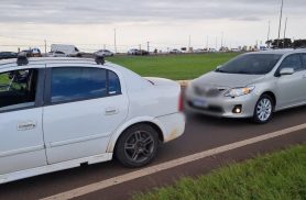 Colisão entre Astra e Corolla é registrada no Trevo Guarujá Colisão entre Astra e Corolla é registrada no Trevo Guarujá