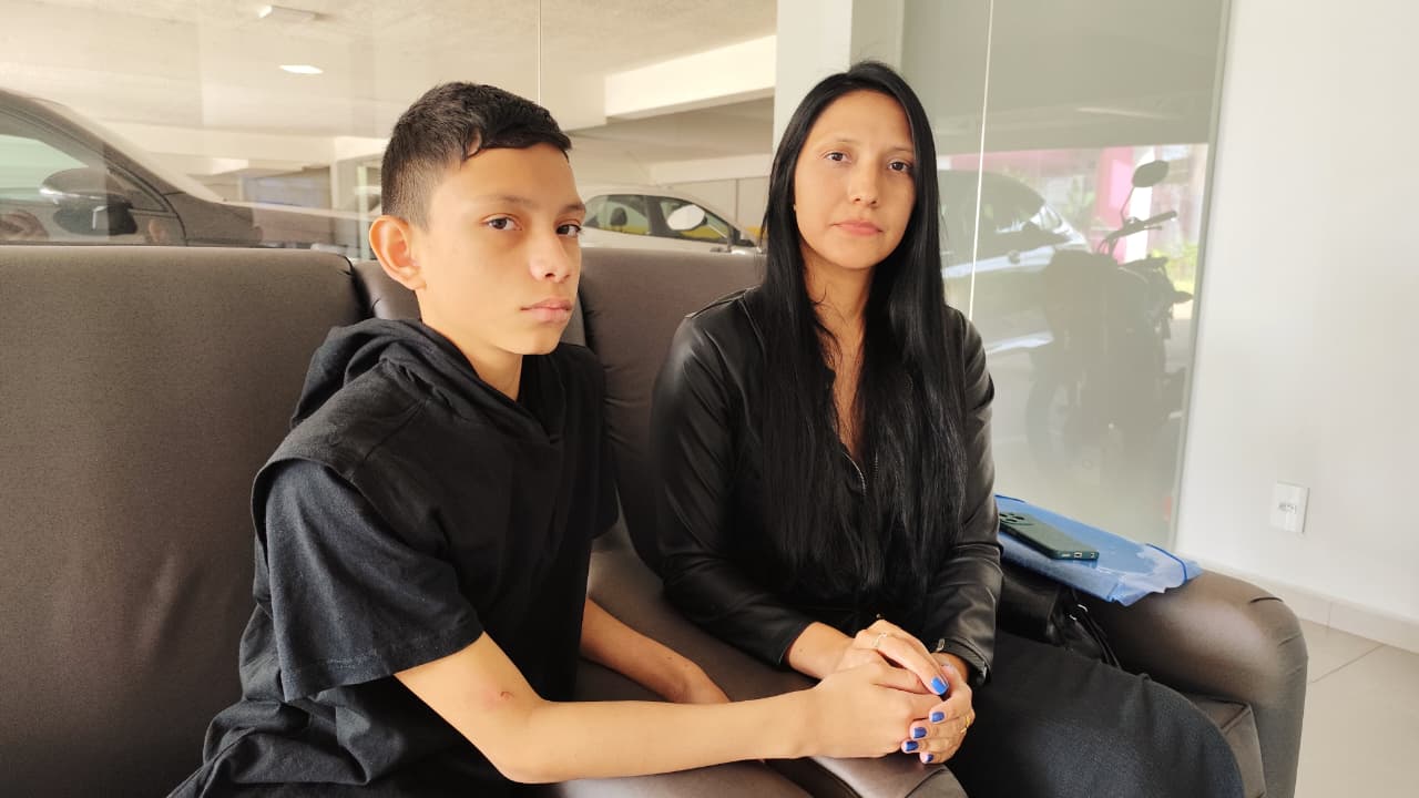Mãe denuncia supostos casos de xenofobia, bullying e agressões contra filho em colégio de Cascavel