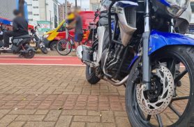 Acidente entre moto e autopropelido deixa uma vítima ferida no Centro Acidente entre moto e autopropelido deixa uma vítima ferida no Centro