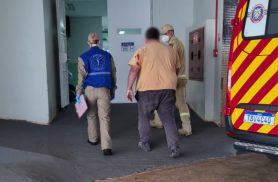 Homem fica ferido após cair de escada no bairro Alto Alegre, em Cascavel Homem fica ferido após cair de escada no bairro Alto Alegre, em Cascavel