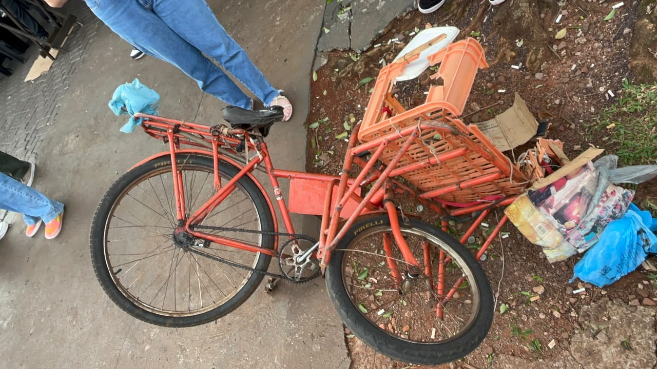 Ciclista fica ferido ao ser atingido por moto na Rua Europa