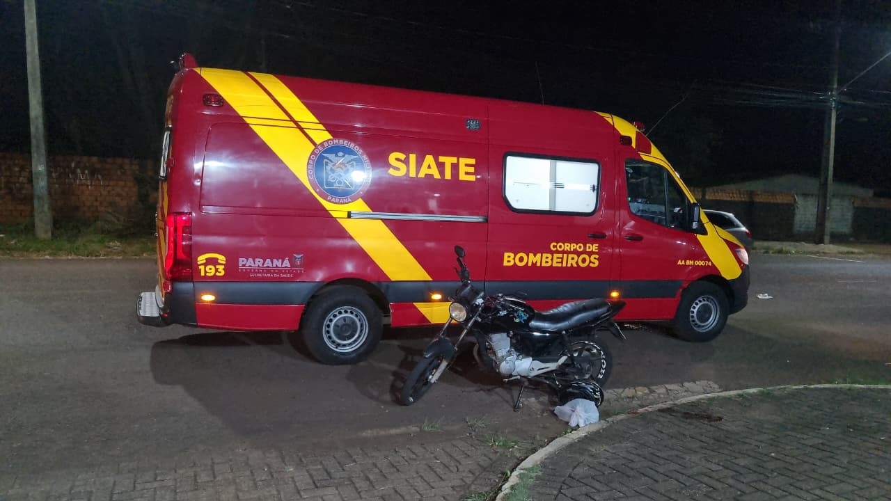 Impacto contra Opala deixa motociclista ferido na Avenida das Pombas, em Cascavel