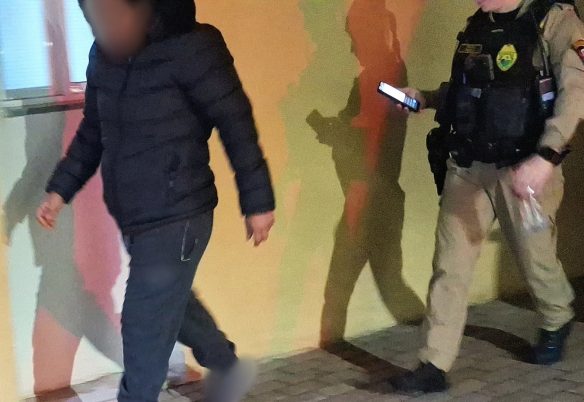 Mãe vai buscar filha na casa da avó e confusão termina na delegacia em Cascavel Mãe vai buscar filha na casa da avó e confusão termina na delegacia em Cascavel