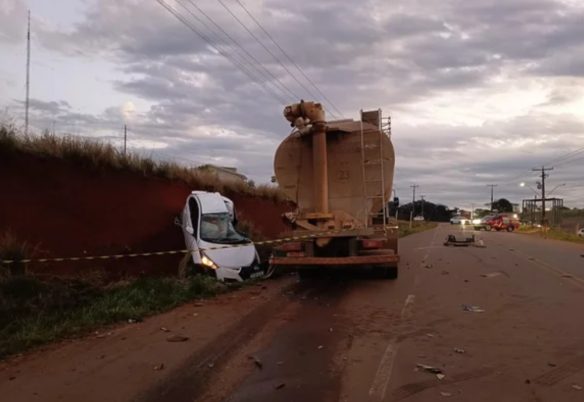 Casal de Cascavel morre em colisão com caminhão na ERS-463, em Tapejara