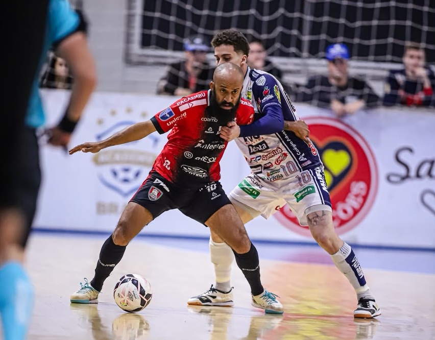 Cascavel e Campo Mourão empatam sem gols no primeiro duelo das oitavas da LNF