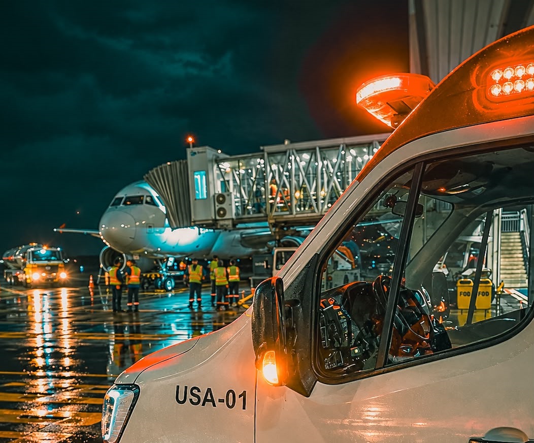 Imagem referente a SAMU atende paciente dentro de aeronave após dor no peito durante voo